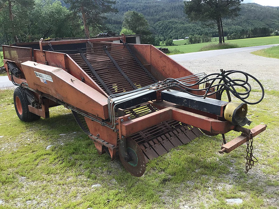 Globus SB1600