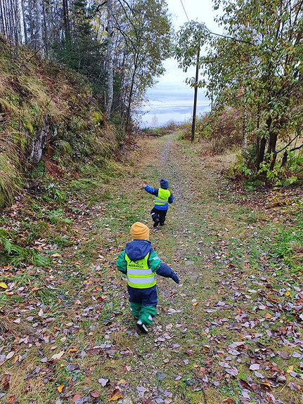 Vi har et nærområde som byr på uteglede året gjennom!