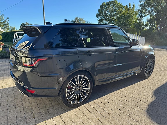 Land Rover Range Rover Sport 8 of 23