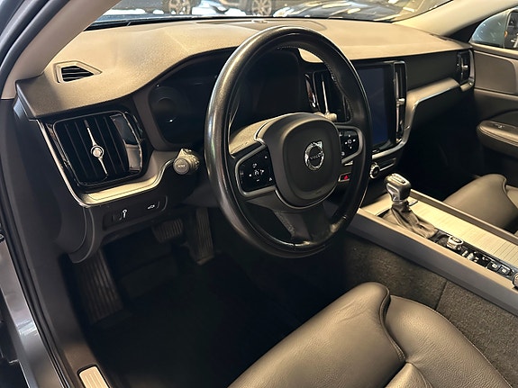 Volvo V60 Cross Country 13 of 30