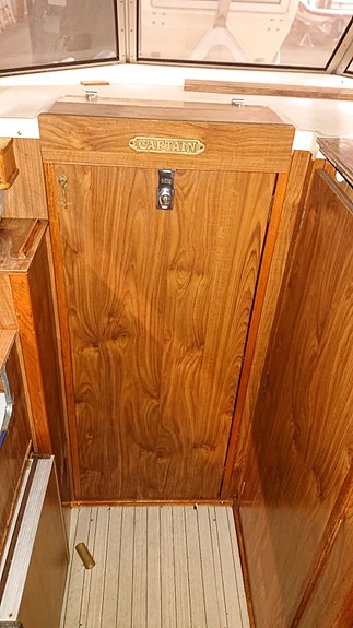 Marex sun cab 24fot 9 of 30