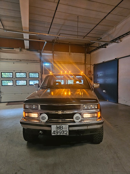 Chevrolet Silverado 4 of 19