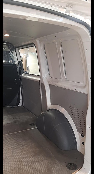 Volkswagen Transporter 8 of 16