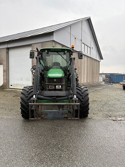 John Deere 6220 2004, kr 225 000,-
