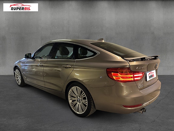 BMW 328i 9 of 30