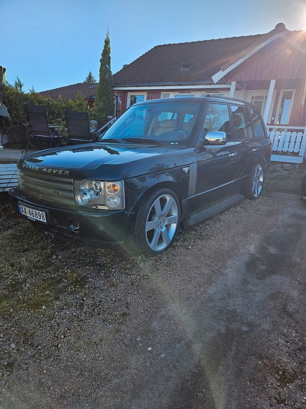 Land Rover Range Rover 2 of 5