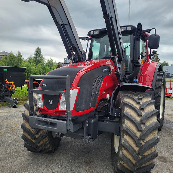 Valtra T213 VERSU 2014, kr 850 000,-