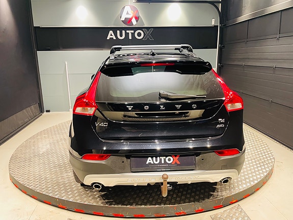 Volvo V40 Cross Country 11 of 30