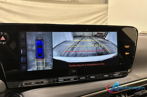 Toyota Mirai 13 of 15