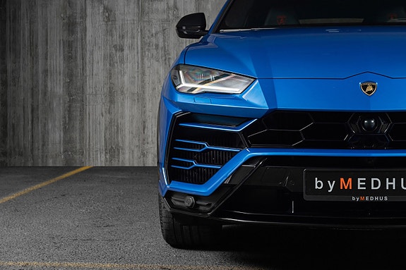 Lamborghini Urus 5 of 30