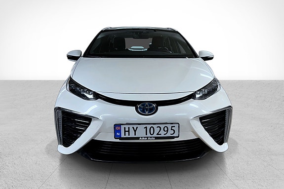 Toyota Mirai 2 of 13