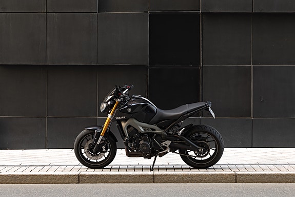 Yamaha MT-09 4 of 13