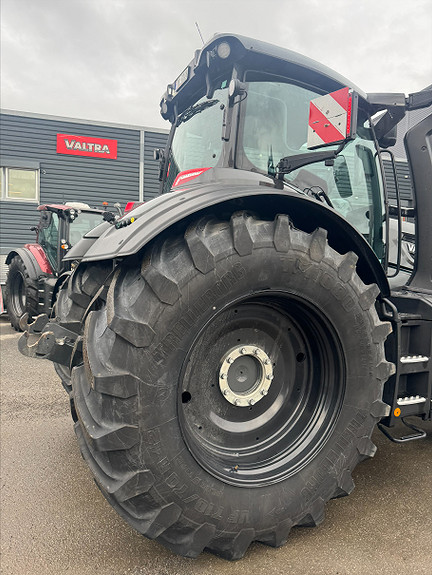Valtra Demo Q 305 Utstyrsbombe! 2024, kr 2 445 000,-