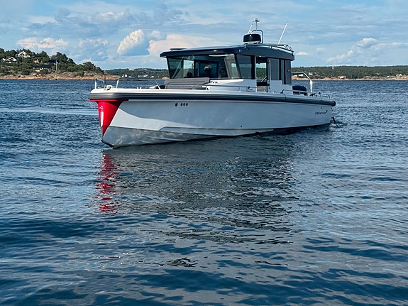 Axopar 37 Cabin/AC m/2x300 Yamaha/Autopilot/Foamdeck