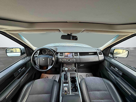 Land Rover Range Rover Sport 18 of 30