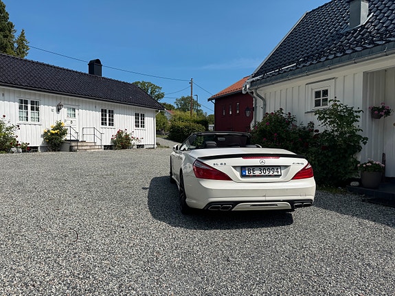 Mercedes-Benz SL63 5 of 29
