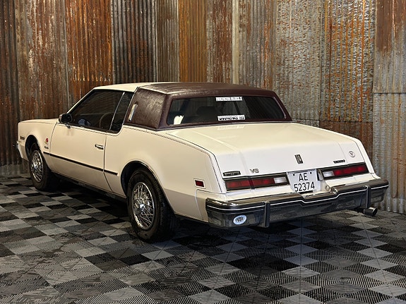 Oldsmobile 13 of 30