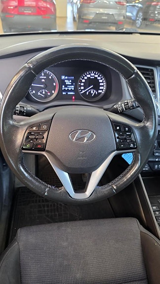 Hyundai Tucson 10 of 26