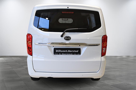 BYD T3 4 of 23