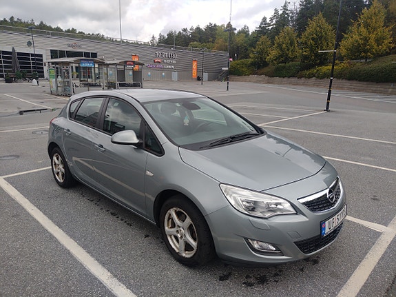 Opel Astra 9 of 30