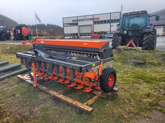 Underhaug UM7942 Direktesåmaskin