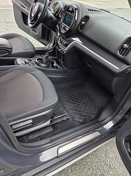 MINI Countryman Cooper SE 24 of 30