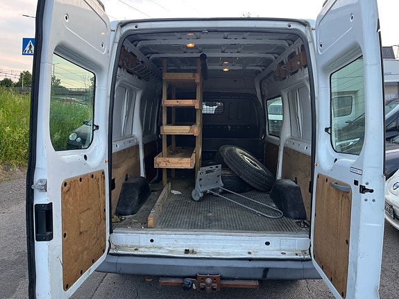 Ford Transit 18 of 19