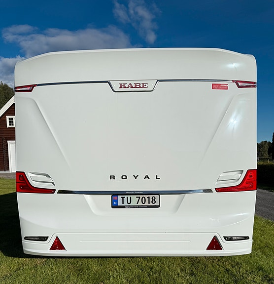 KABE Strøken Kabe Royal 630 GLE B14 (2024) med ALT utstyr! Lithium/Solcelle, AC, Pioneer, 3er sykkelstativ – Som ny! 5 of 5