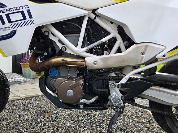 Husqvarna 701 SM 2 of 8