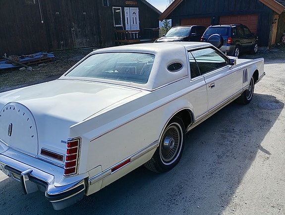 Lincoln 6 of 17