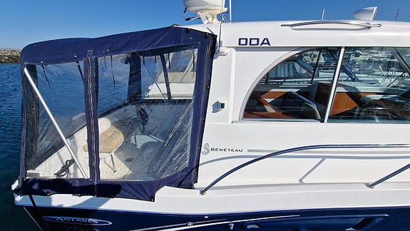 Beneteau Antares 760 3 of 5