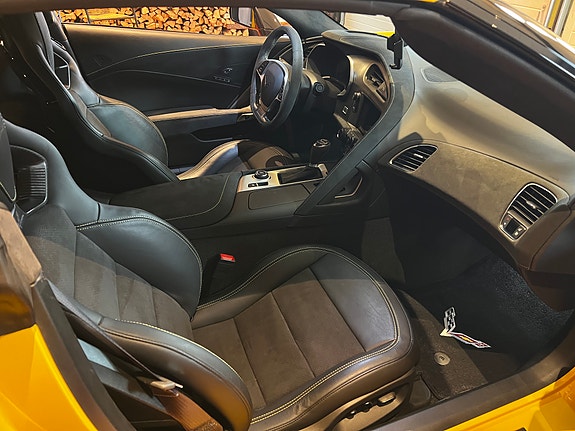 Chevrolet Corvette 20 of 26