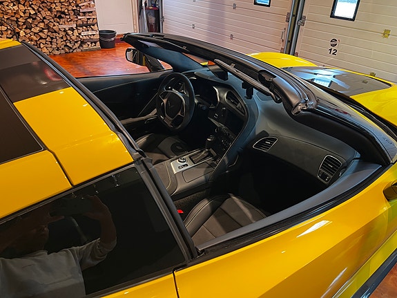 Chevrolet Corvette 6 of 26