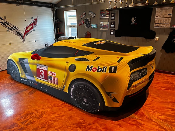 Chevrolet Corvette 14 of 26