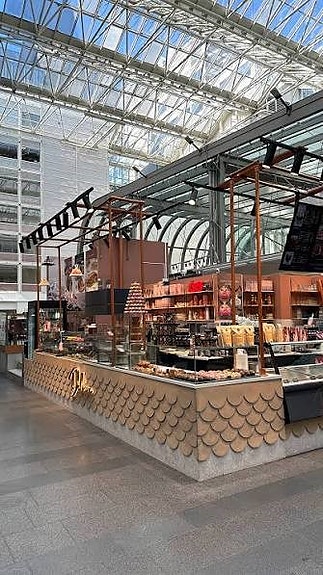 Luftig arbeidsplass med god takhøyde i dobbelt forstand