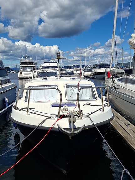 Eldre men pent brukt båt,følger med ny kartplotter, og mye fiskeutstyr 2 of 5