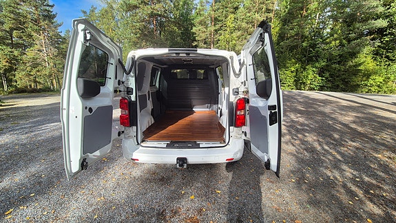 Opel Vivaro 10 of 19