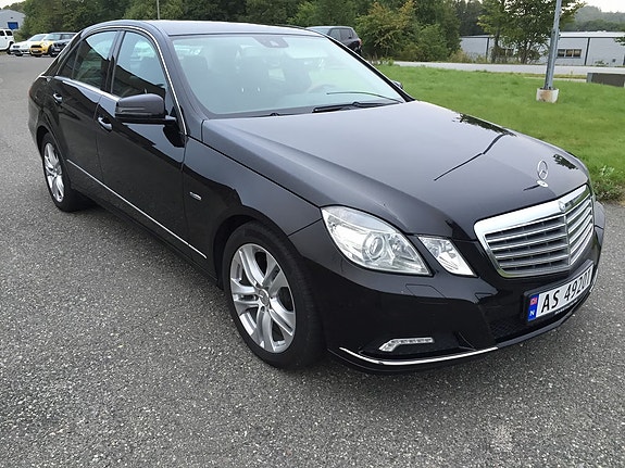 Mercedes-Benz E-Klasse 4 of 30