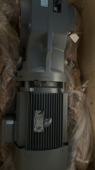 SMR tapp veksler E,F, G og H 13;1 , VINKELVEKSEL; PRISET I ANNONSEN: Utveksling 19,5- 22,4med Bremse motor, påløp bremse