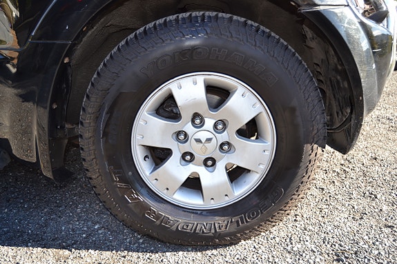 Mitsubishi Pajero 14 of 27