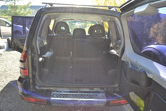 Mitsubishi Pajero 12 of 27