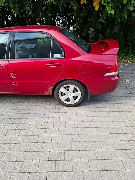 Mitsubishi Lancer 2 of 23