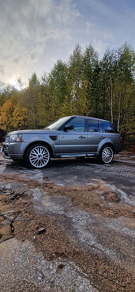 Land Rover Range Rover Sport 2 of 18
