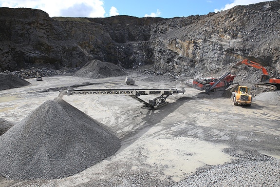 TerexFinlay TC100 stacker 30m 2 of 5