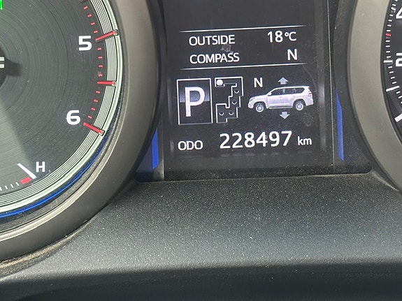 Toyota Land Cruiser 11 of 20