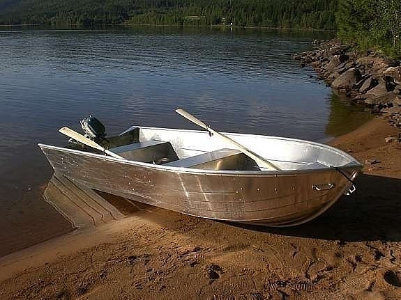 Finn din nærmeste forhandler - Viking 440 Aluminiumsbåt