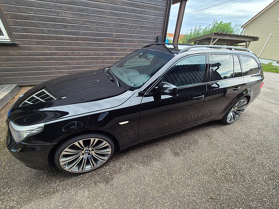BMW 525d 2 of 13