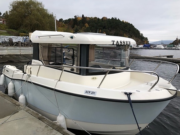 Quicksilver 675 Pilothouse 2 of 8