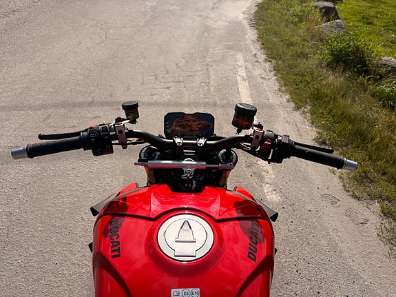 Ducati Streetfighter v4s 7 of 9