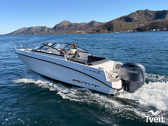 AMT 210 BR m/ Yamaha F150 18 of 24